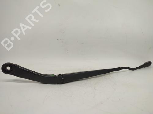 Used Front windshield wiper arm NISSAN QASHQAI / QASHQAI +2 I (J10, NJ10, JJ10E) 1.5 dCi (106 hp) 15592343