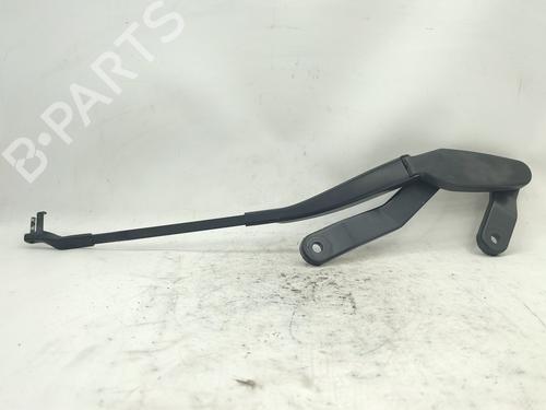 Used Front windshield wiper arm Front windshield wiper arm MERCEDES-BENZ E-CLASS (W212) E 200 CDI / BlueTEC (212.005, 212.006) (136 hp) 30686244 30686244