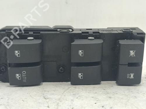 Used Left front window switch Left front window switch CHEVROLET CAPTIVA (C100, C140) 2.2 D 4WD (184 hp) 38051205 38051205