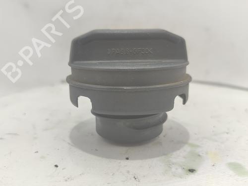 Używane Klapa wlewu paliwa VW GOLF IV (1J1) [1997-2008]  19099178