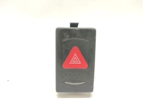 Used Warning switch Warning switch VW PASSAT B5.5 Variant (3B6) 1.9 TDI (130 hp) 33832105 33832105