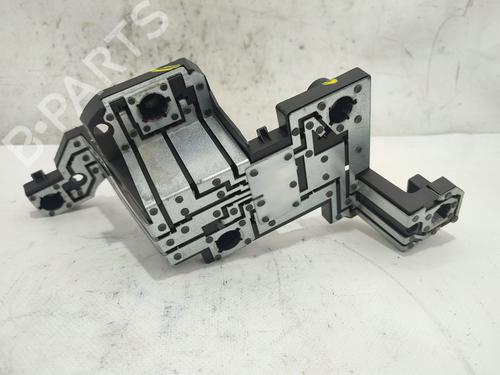 Used Lamp holder PEUGEOT 407 (6D_) 2.0 HDi 135 (6DRHRH, 6DRHRE, 6DRHRG, 6DRHRJ) (136 hp) 25745925