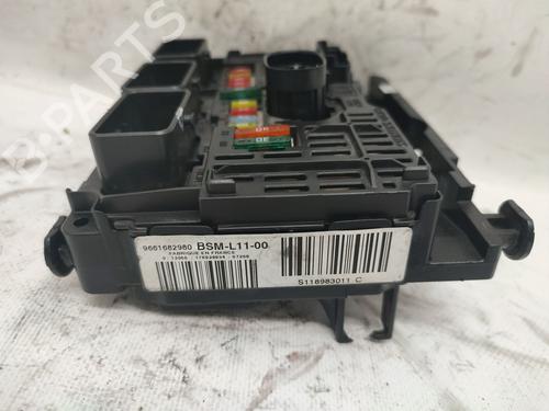 Fuse box CITROËN C5 II (RC_) 2.0 HDi (RCRHRH) | BP27990860E1 