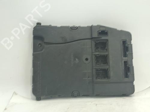 Used Fuse box RENAULT MEGANE II Saloon (LM0/1_) 1.9 dCi (LM0G, LM1G, LM2C) (120 hp) 31860146