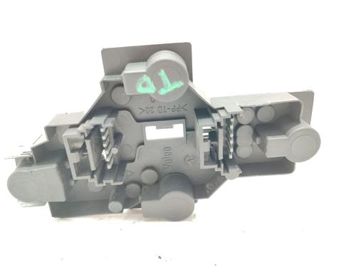 Oprawka żarówki RENAULT SCÉNIC I MPV (JA0/1_, FA0_) 1.9 dCi RX4 | BP29983420L10