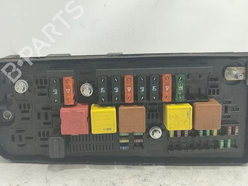 Used Fuse box Fuse box OPEL VECTRA C (Z02) 2.0 DTI 16V (F69) (101 hp) 38486517 38486517