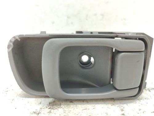 Used Front left interior door handle NISSAN PICK UP (D22) 2.5 TD 4WD (103 hp) 30834660