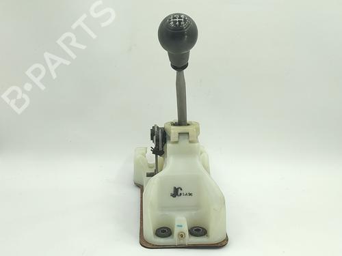 Used Gear lever KIA CARENS I MPV (FC, FJ) 2.0 CRDi (113 hp) 31061020