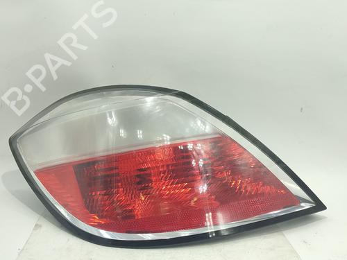 Feu arrière gauche OPEL ASTRA H (A04) 1.7 CDTI (L48) (100 hp) 31860099
