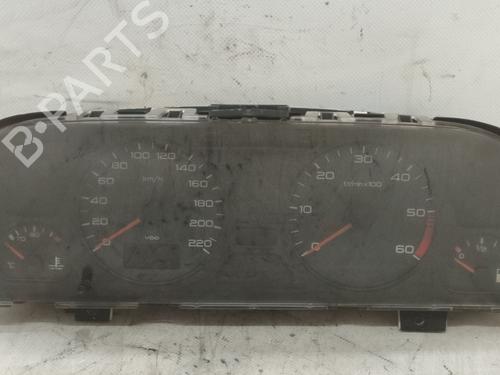 Used Instrument cluster PEUGEOT 306 Hatchback (7A, 7C, N3, N5) [1993-2003]  17753600