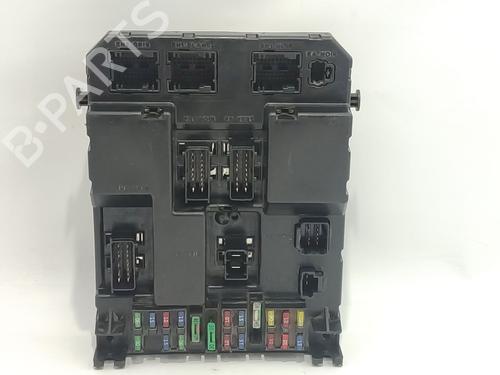 Used Fuse box Fuse box 36647036 36647036