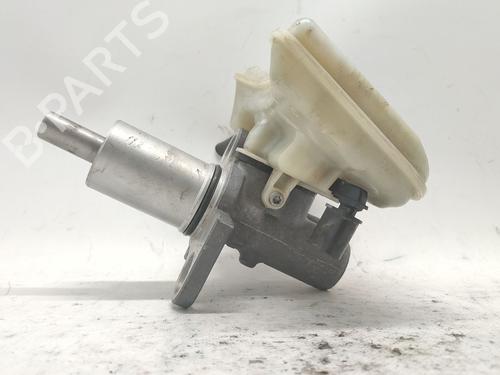 Brake master cylinder VW PASSAT B5.5 (3B3) 1.9 TDI | BP37427422M77 - Image 4