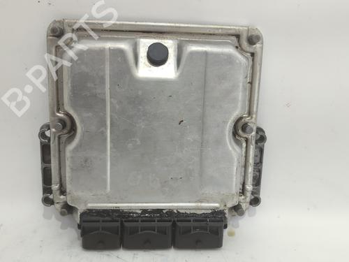 Used Engine control unit (ECU) RENAULT LAGUNA II (BG0/1_) [2001-2007]  18077070