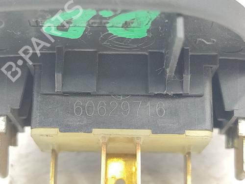 Right front window switch ALFA ROMEO 146 (930_) 1.9 JTD (930.B4B) | BP31805213I26
