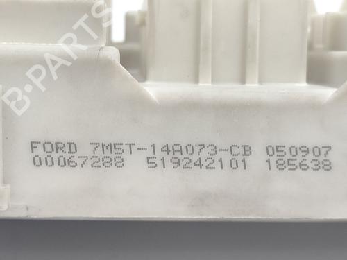 Fuse box FORD FOCUS II (DA_, HCP, DP) 1.6 TDCi | BP31060698E1