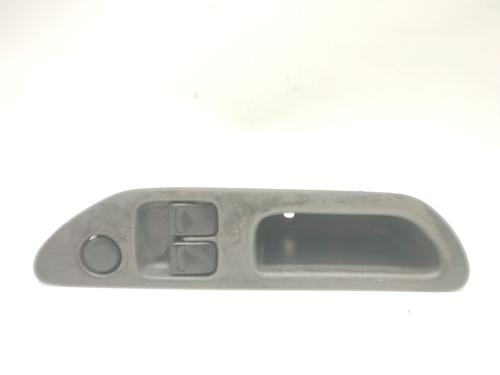 Used Left front window switch Left front window switch SUZUKI WAGON R+ (MA) 1.3 (RB413) (76 hp) 33986707 33986707