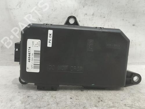 Dør styreenhed FIAT CROMA (194_) 1.9 D Multijet (194AXB1B) (120 hp) 23075904
