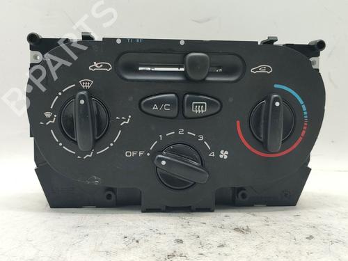 Used Climate control PEUGEOT 206 Hatchback (2A/C) 1.4 i (75 hp) 30810148