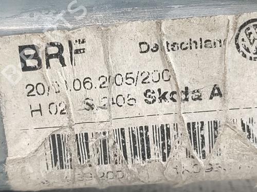 Right rear window motor SKODA OCTAVIA II Combi (1Z5) 2.0 TDI 16V | BP28825673E22