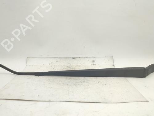 Used Front windshield wiper arm KIA SORENTO I (JC) 2.5 CRDi 4WD (140 hp) 32395876