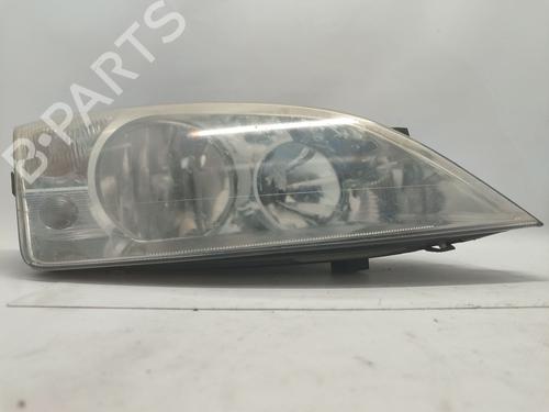 Phare droit FORD MONDEO III (B5Y) 1.8 16V (125 hp) 31862257
