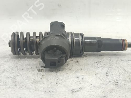 injector-audi-a4-b6-8e2-2000-2001-2002-2003-2004-2005-38198770 main image