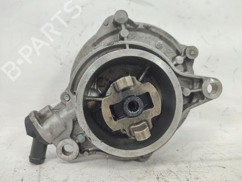 Used Vacuum pump BMW X3 (E83) 2.0 d (150 hp) 13710157