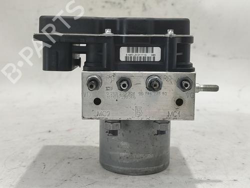 Used ABS pump PEUGEOT 5008 (0U_, 0E_) 1.6 HDi (112 hp) 17044711