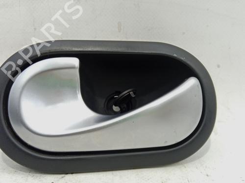 Venstre fortil invendig håndtag Venstre fortil invendig håndtag RENAULT SCÉNIC II (JM0/1_) 1.5 dCi (JM1E, JM16) (106 hp) 34240753 34240753