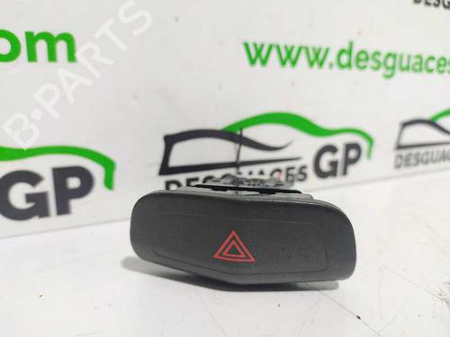 Used Warning switch NISSAN PRIMERA (P12) 1.8 (115 hp) 7126545