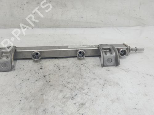 Used Injection rail FORD MONDEO III (B5Y) 1.8 16V (125 hp) 26587576