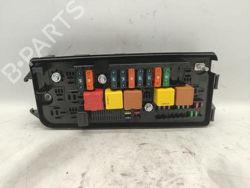 Used Fuse box OPEL VECTRA C (Z02) 2.2 DTI 16V (F69) (125 hp) 25810951
