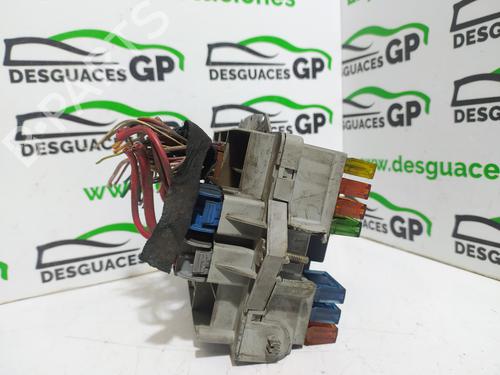 Fuse box LANCIA THESIS (841_) 2.4 JTD (841.AXE1B0, 841.AXH110) | BP7160607E1 