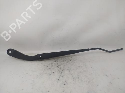 Used Front windshield wiper arm RENAULT MEGANE II (BM0/1_, CM0/1_) 1.5 dCi (BM1E, CM1E) (106 hp) 13448736