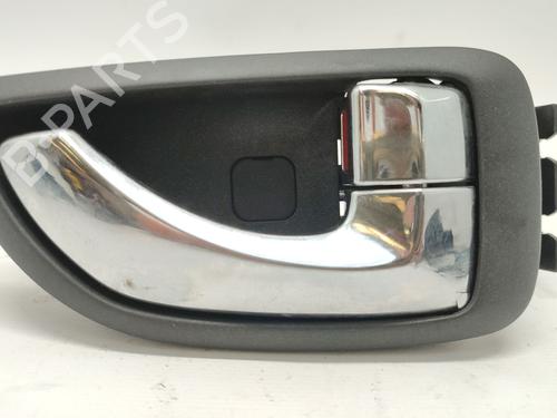 Used Front right interior door handle Front right interior door handle HYUNDAI SANTA FÉ I (SM) 2.4 16V (146 hp) 40044435 40044435