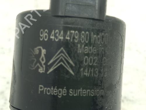 Washer pump PEUGEOT 5008 II (MC_, MJ_, MR_, M4_) 1.6 BlueHDi 115 (MCBHXH, MCBHXW) | BP26884482E24 