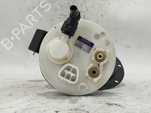 Used Fuel pump TOYOTA COROLLA (_E12_) 2.0 D-4D (CDE120_, CDE120R) (90 hp) 17319965