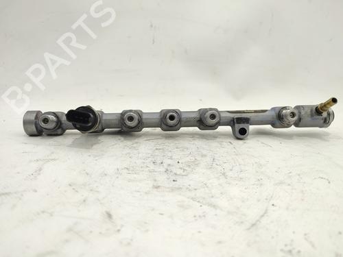 Used Injection rail RENAULT SCÉNIC II (JM0/1_) 1.9 dCi (JM14) (131 hp) 29261654
