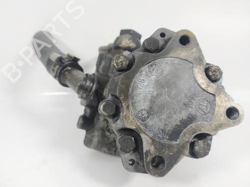 Used Steering pump BMW 3 Touring (E91) 320 d (150 hp) 12449291