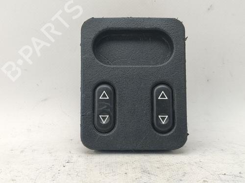 Używane Przełącznik szyby przedniej lewej PEUGEOT 306 Break (7E, N3, N5) 2.0 HDI 90 (90 hp) 30876731