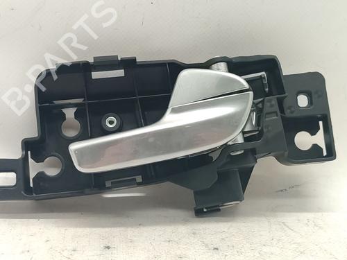 Used Front right interior door handle Front right interior door handle 37074629 37074629