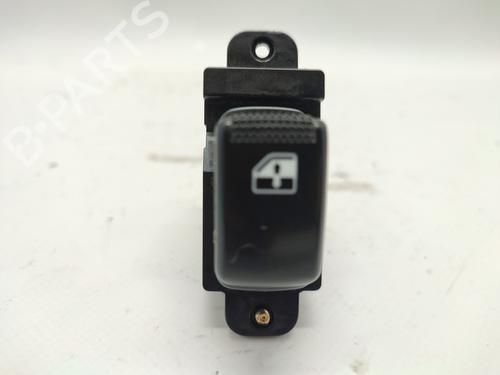 Used Right front window switch Right front window switch KIA CERATO I Hatchback (LD) 1.6 CRDi (115 hp) 33469509 33469509