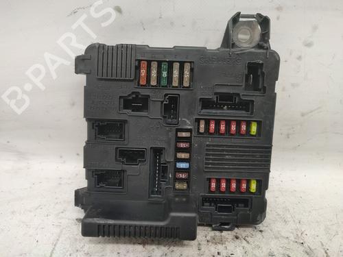 Used Fuse box RENAULT GRAND SCÉNIC II (JM0/1_) 1.9 dCi (JM0G, JM12, JM1G, JM2C) (120 hp) 27639826