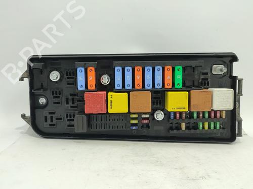 Used Fuse box OPEL VECTRA C GTS (Z02) 1.9 CDTI (F68) (150 hp) 31630474