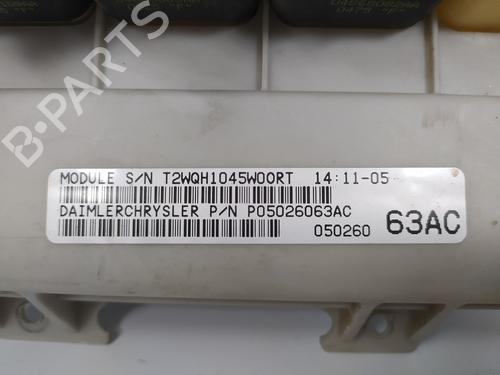 Used Fuse box CHRYSLER VOYAGER IV (RG, RS) 2.8 CRD (150 hp) 10985842