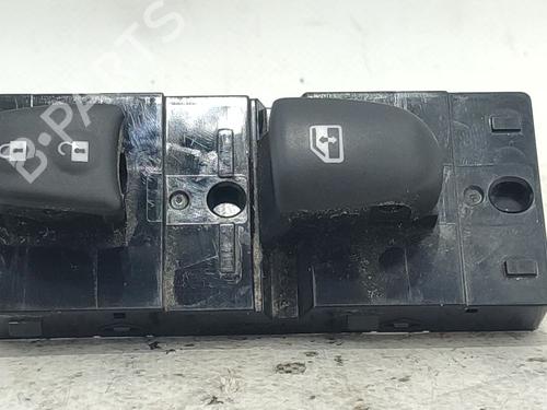 Used Right front window switch Right front window switch 38053291 38053291
