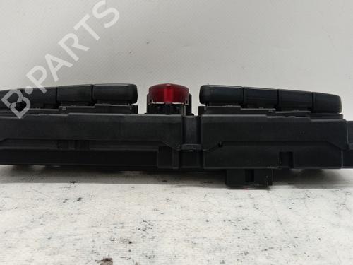 Warning switch MERCEDES-BENZ CLK (C209) CLK 270 CDI (209.316) | BP37174137I22 - Image 3