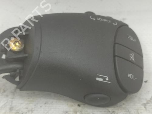 Steering wheel controls RENAULT MEGANE I (BA0/1_)  | BP18320485E15 
