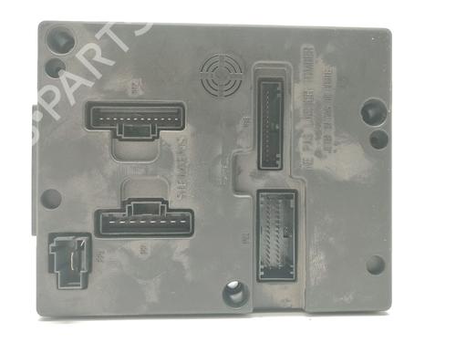Used Fuse box Fuse box 39511850 39511850