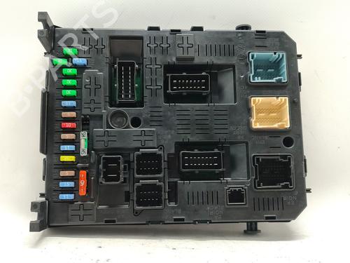 Used Fuse box Fuse box 36567294 36567294
